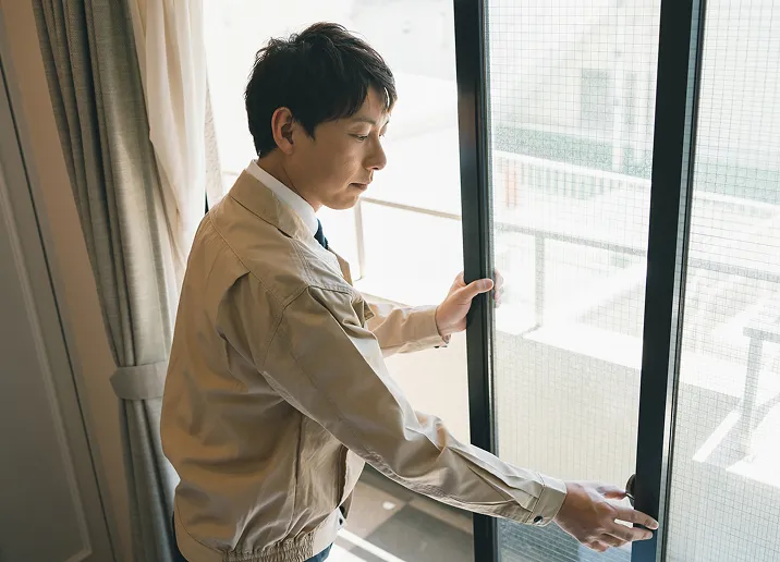 防犯シャッターの設置・防犯ガラスへの交換