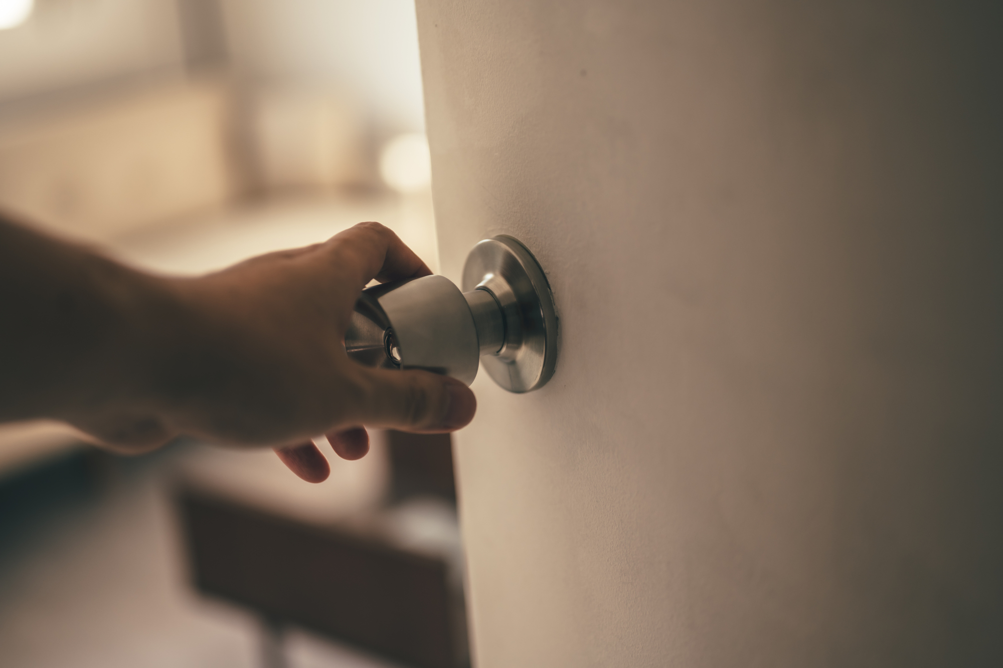 事務所のカギが回らず、業務を始められない！の対応