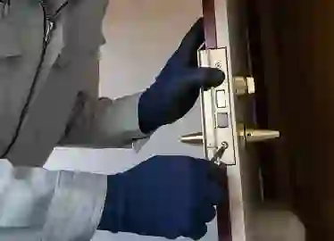 終電後に鍵がない…深夜の帰宅で立ち往生