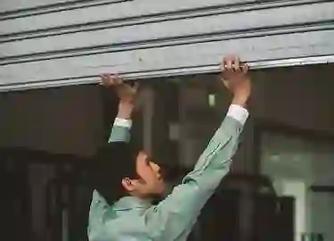 店舗シャッターの鍵が回らない！の状況