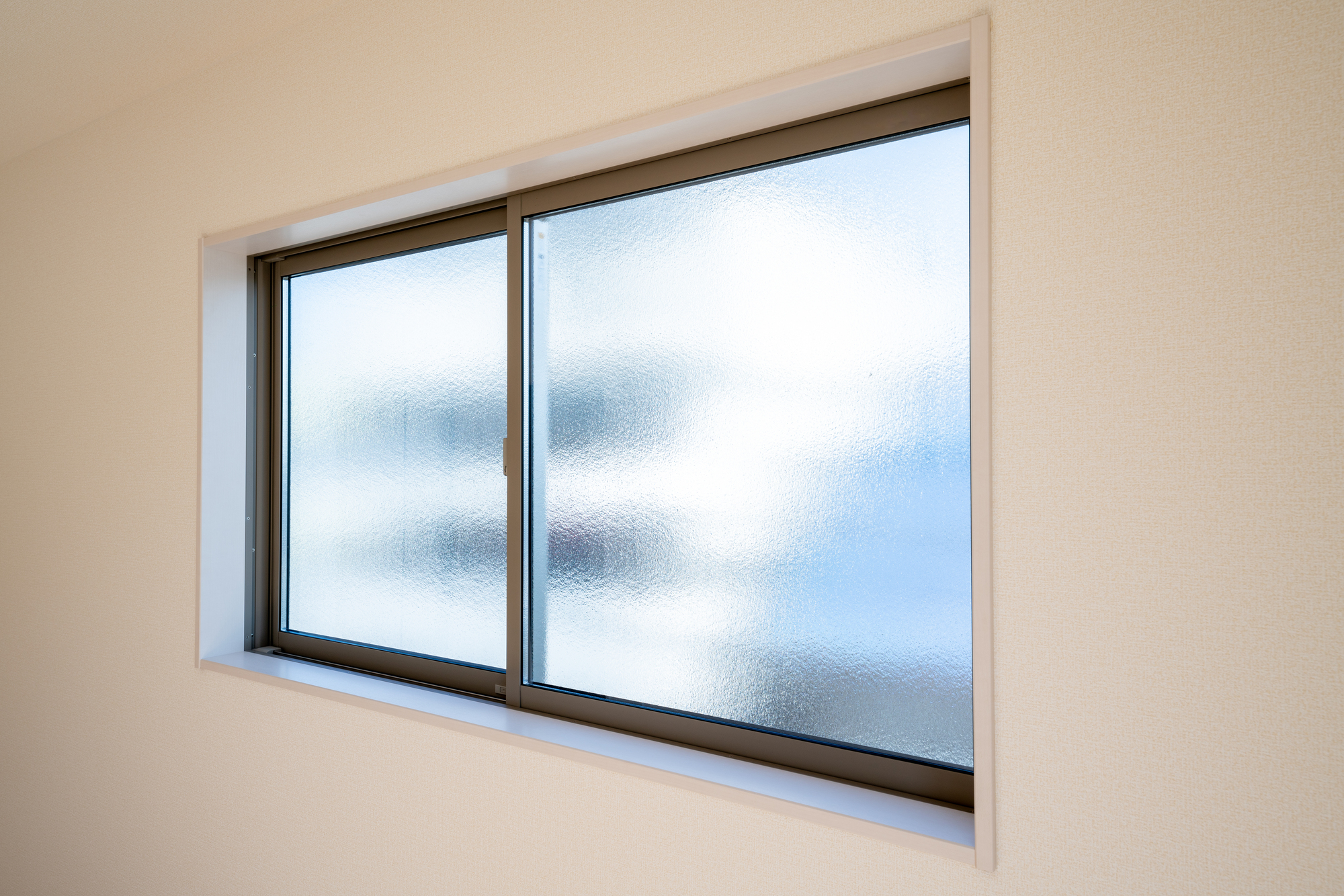 通りから見えない窓が気になって…防犯面が不安